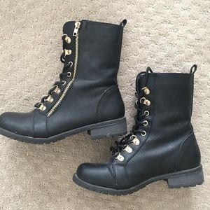 Combat boots